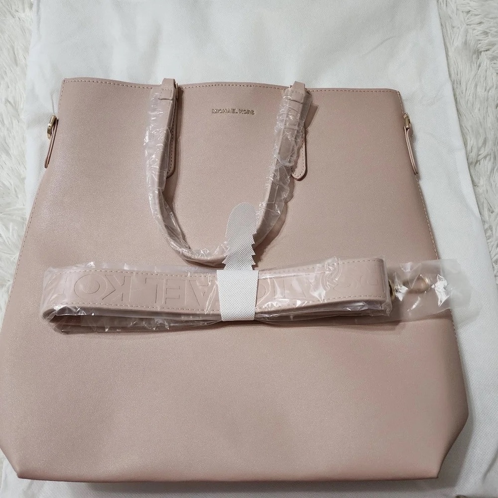 Michael Kors Blush Pink Leather Tote Shoulder Bag - Picture 2 of 10